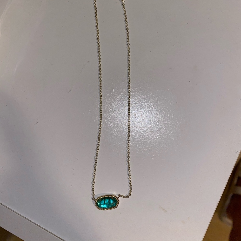 gorgeous kendra scott necklace